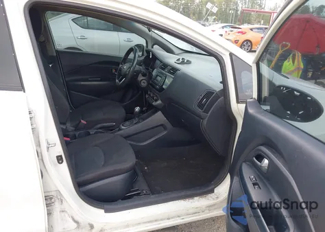 2017 Kia Rio Lx z USA, uszkodzony, nr VIN KNADM4A33H6011053